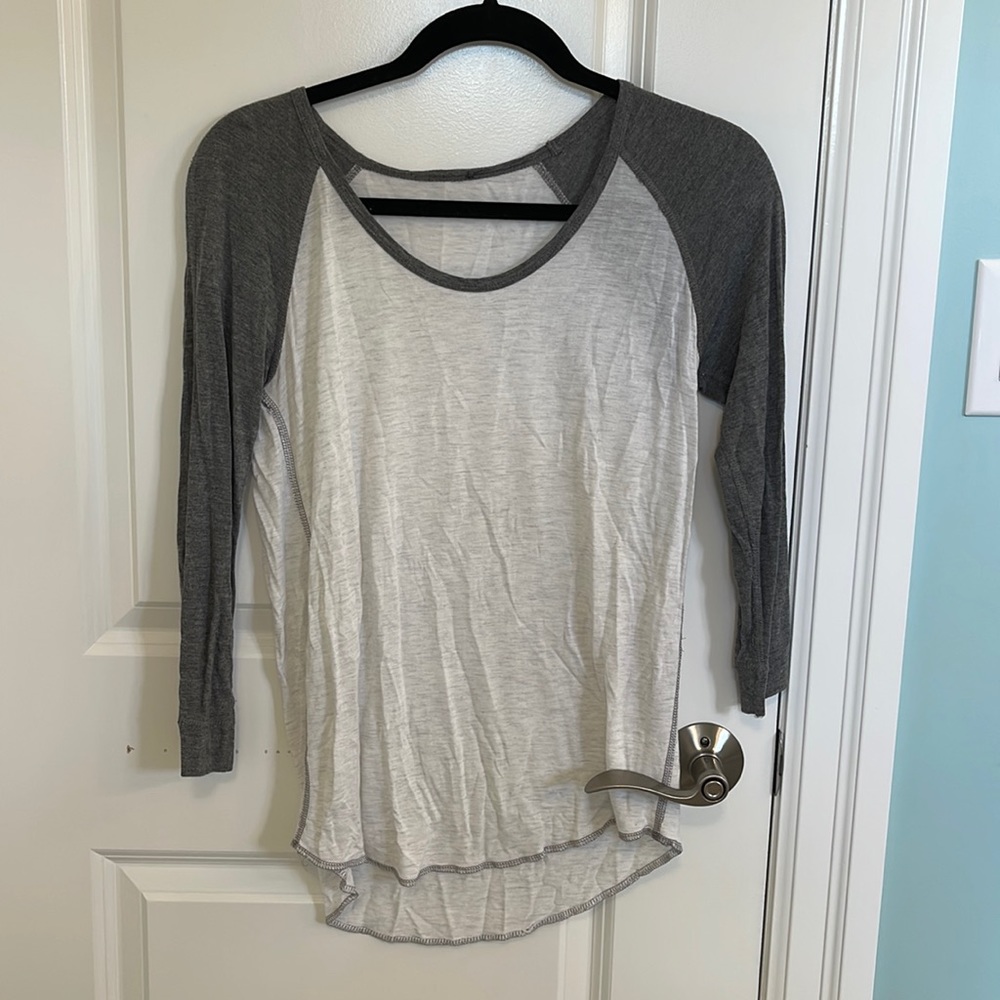 Aritzia Wilfred Fee Baseball Tshirt